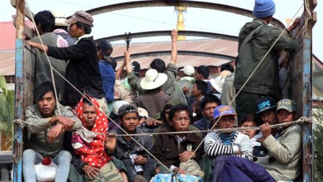 Thousands of Myanmar Refugees Flee Violence to China